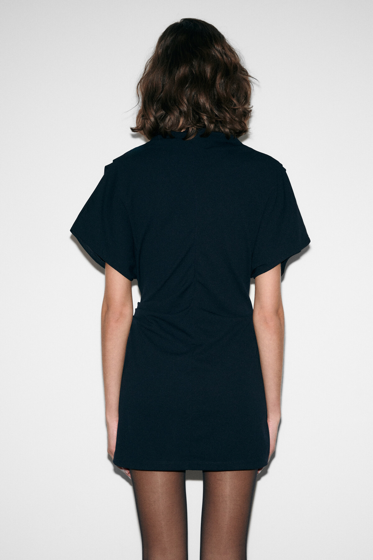 GRIMELANGE  MAXINE Kadın Omuz Ve Bel Kısımlarında Pile Detaylı Dik Yaka Fermuarlı Kısa Kollu Mini Lacivert Elbis - Görsel 6