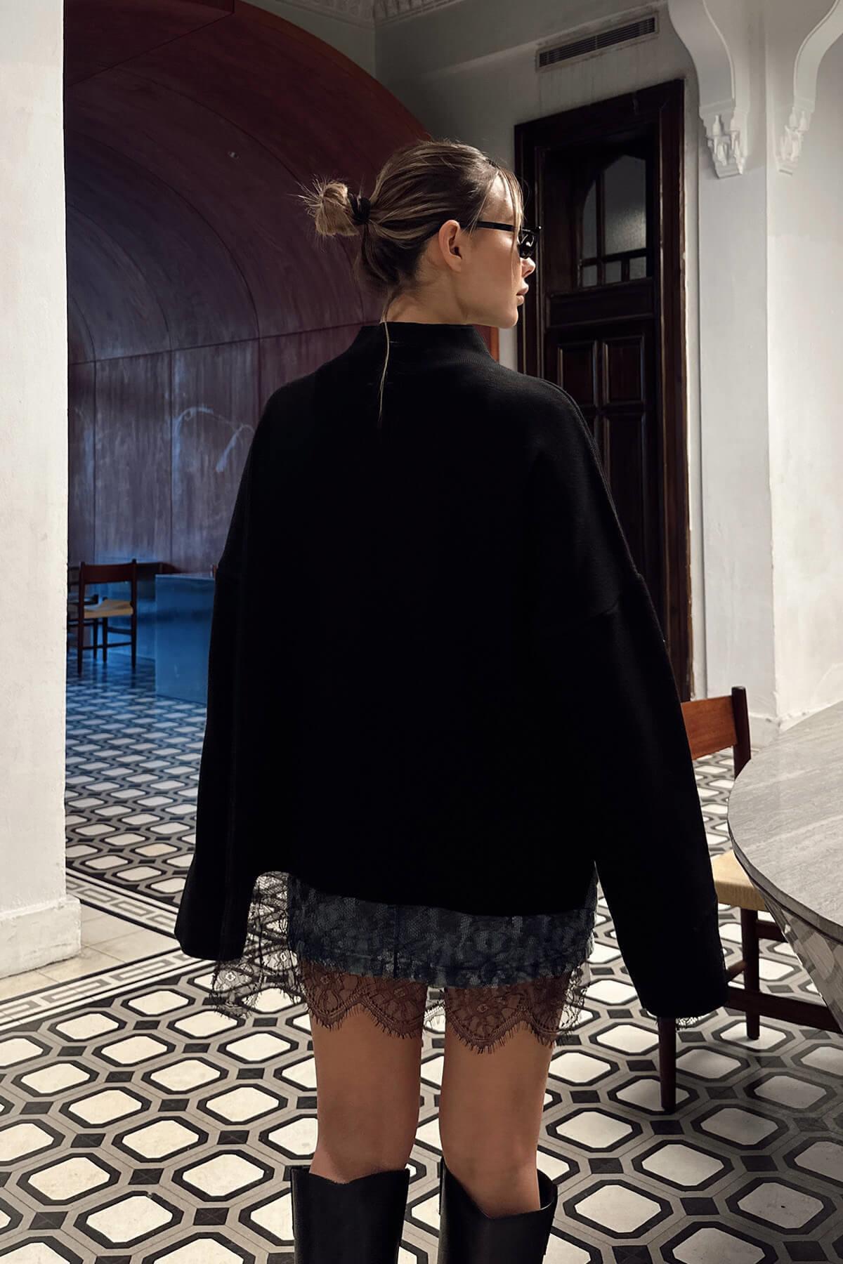 Swist  Siyah Dantel Detaylı Dik Yaka Kadın Triko Kazak - Görsel 6