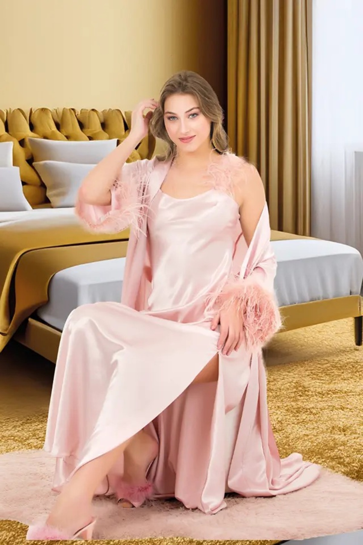 aynora Kadın Kolları Omzu Peluş Detaylı Pembe Saten Gecelik Sabahlık Takım