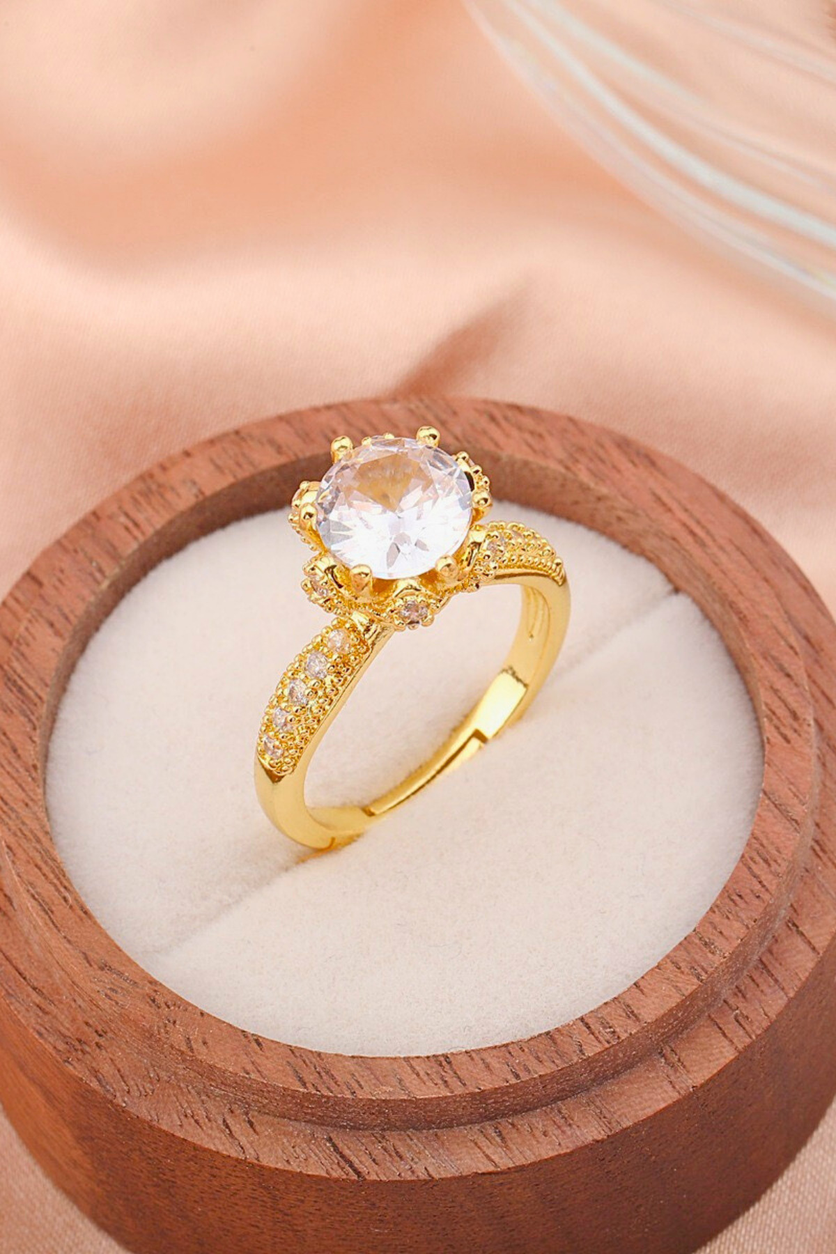 Single Stone Adjustable Ring with Crystal Detail Zircon Stone