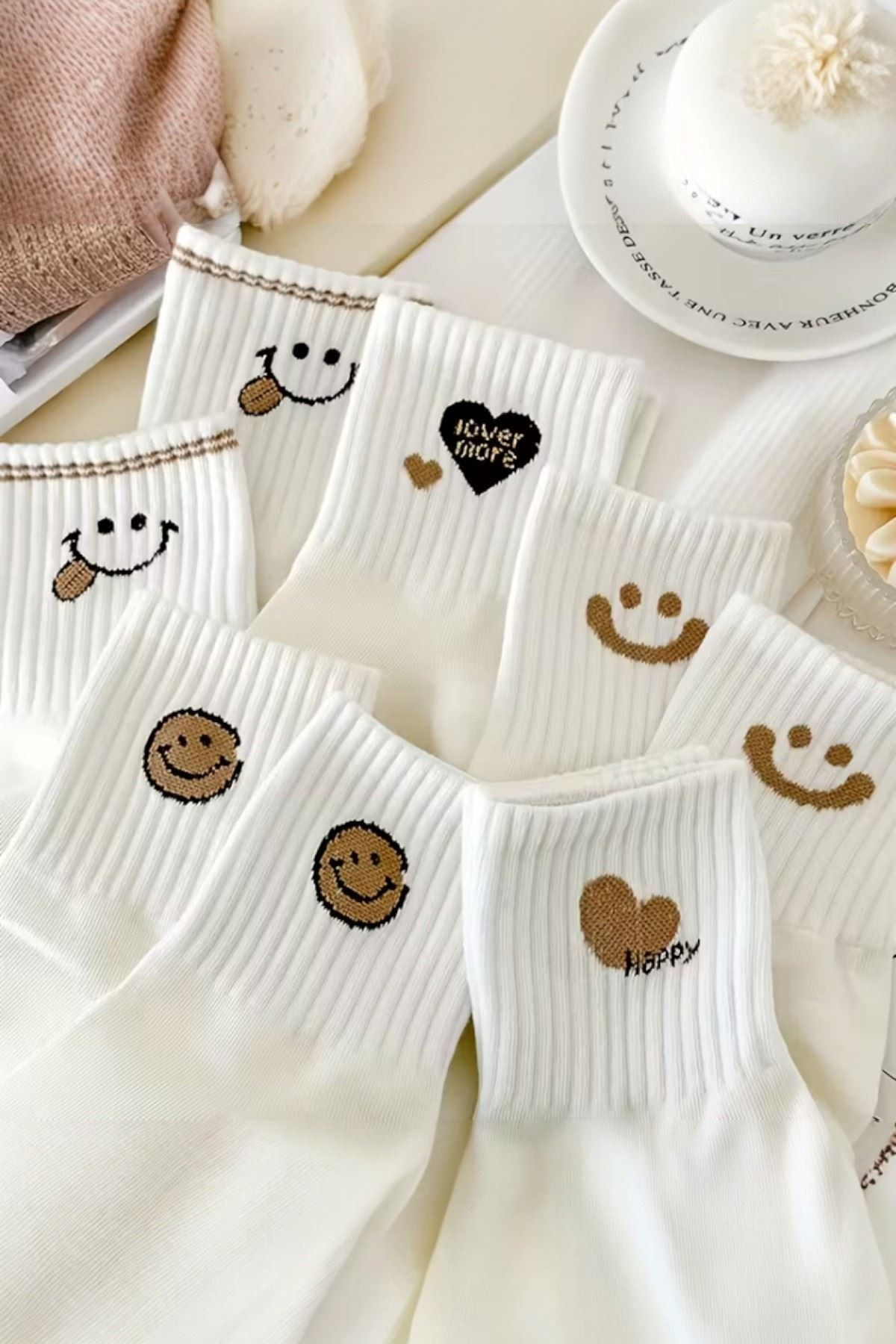 Hitit Socks Kadın 5 Çift Premium Kalite Gülen Surat ve Kalp Desenli Kısa Soket Çorap görsel 2