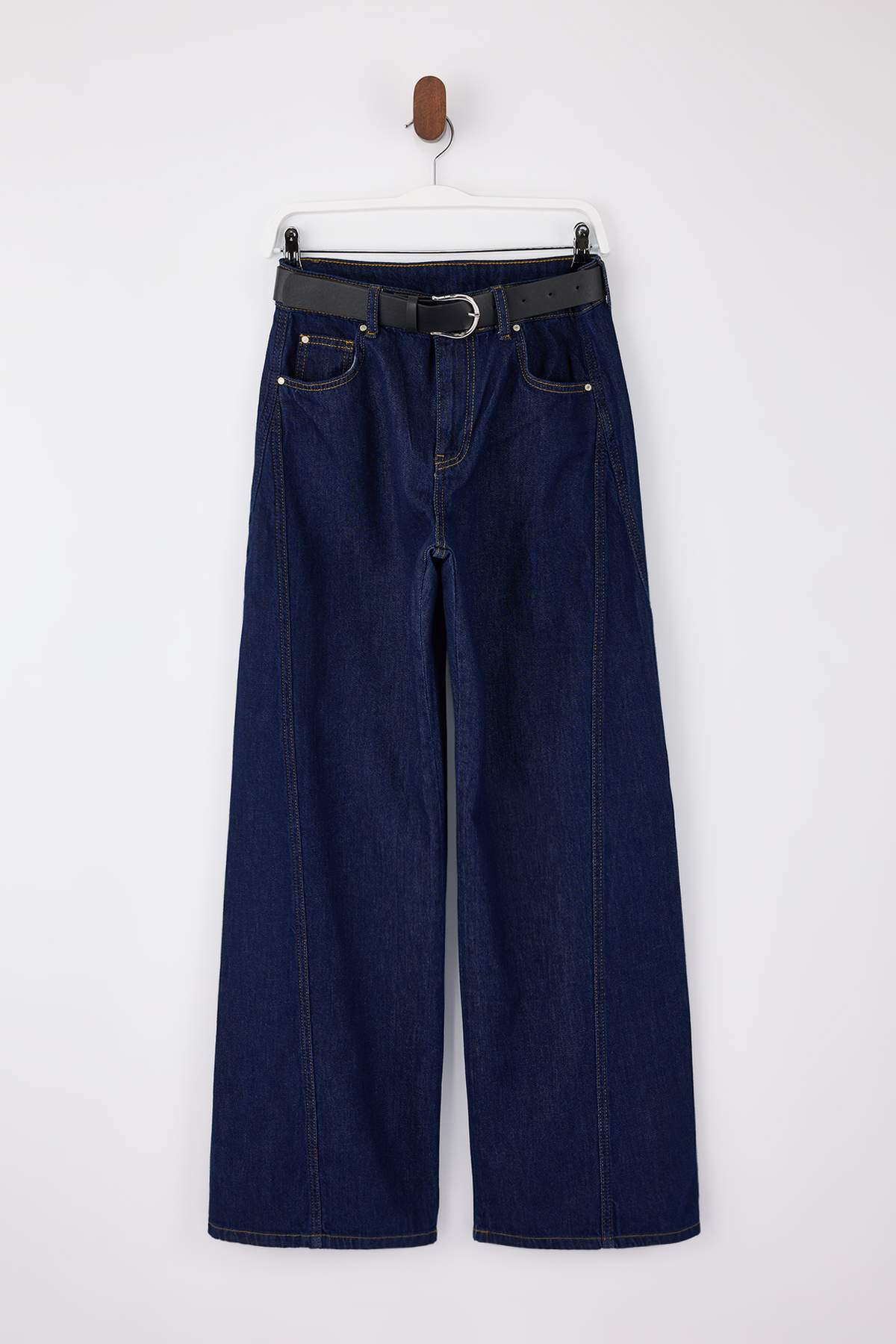 Trendyolmilla  Koyu Mavi DÖKÜMLÜ Kemerli %100 Pamuk Normal Bel Wide Leg Jeans TWOSS26JE00076 - Görsel 5