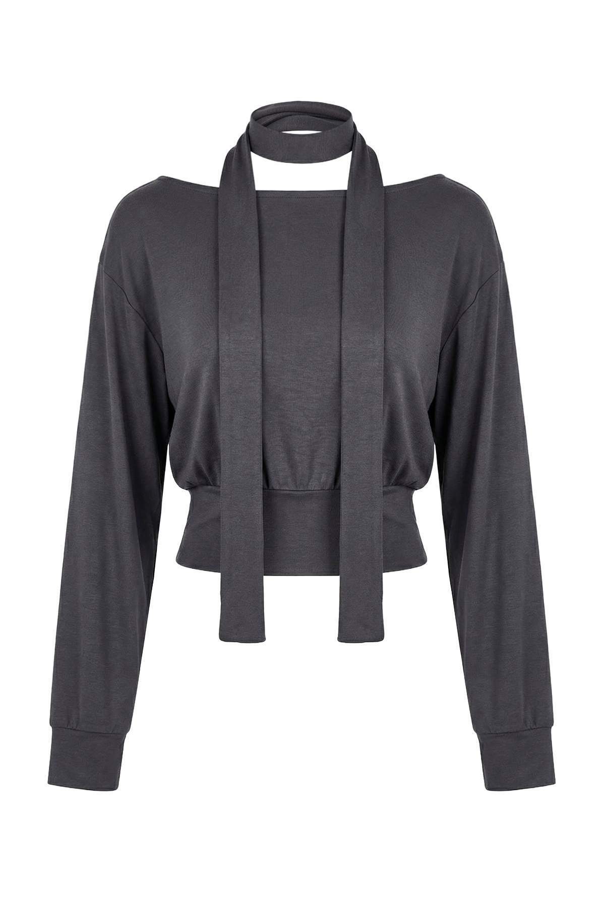 Trendyolmilla  Antrasit Düz Açık Omuzlu Şal Aksesuar Detaylı Regular/Normal Kalıp Örme Bluz TWOAW26BZ00308 - Görsel 5