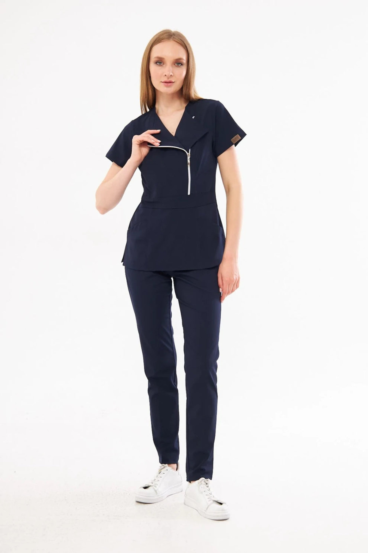 Class Üniforma Kijev - tamnoplave moderne i stilizovane uniforme za lekare i ...