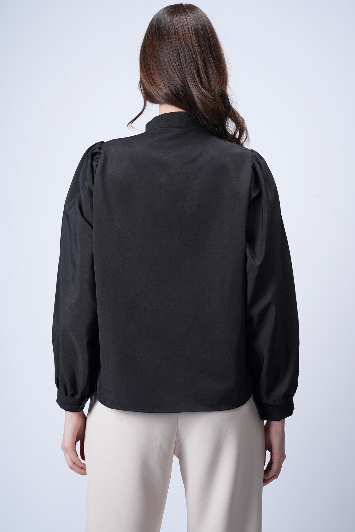 VAGGON  Siyah Hakim Yaka Yarım Pat Balon Kol Poplin Dokuma Gömlek - Görsel 5