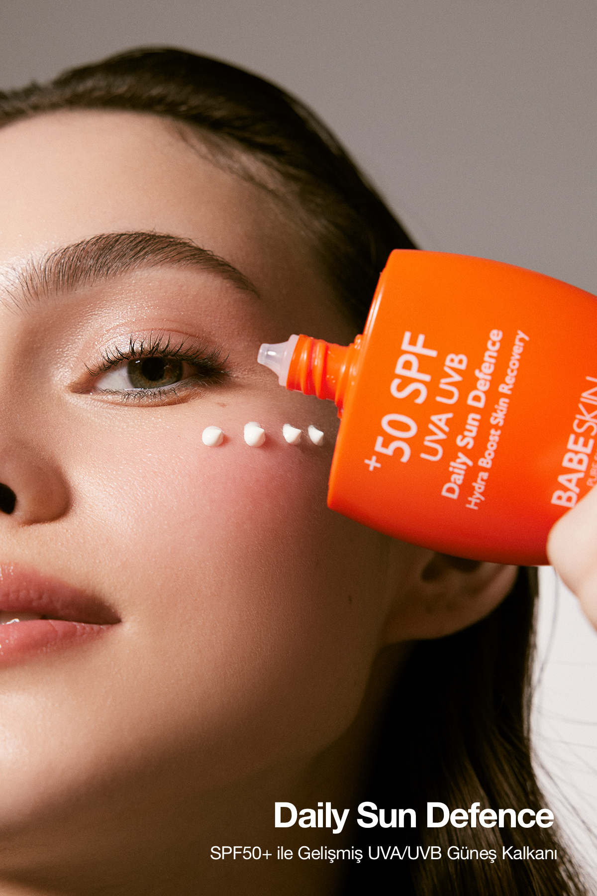 Hassas Ciltler Için Yüksek Koruma Ve Nemlendirici Etkili Güneş Kremi Spf 50 , 50 ml — 2 — تصویر 4 از 7