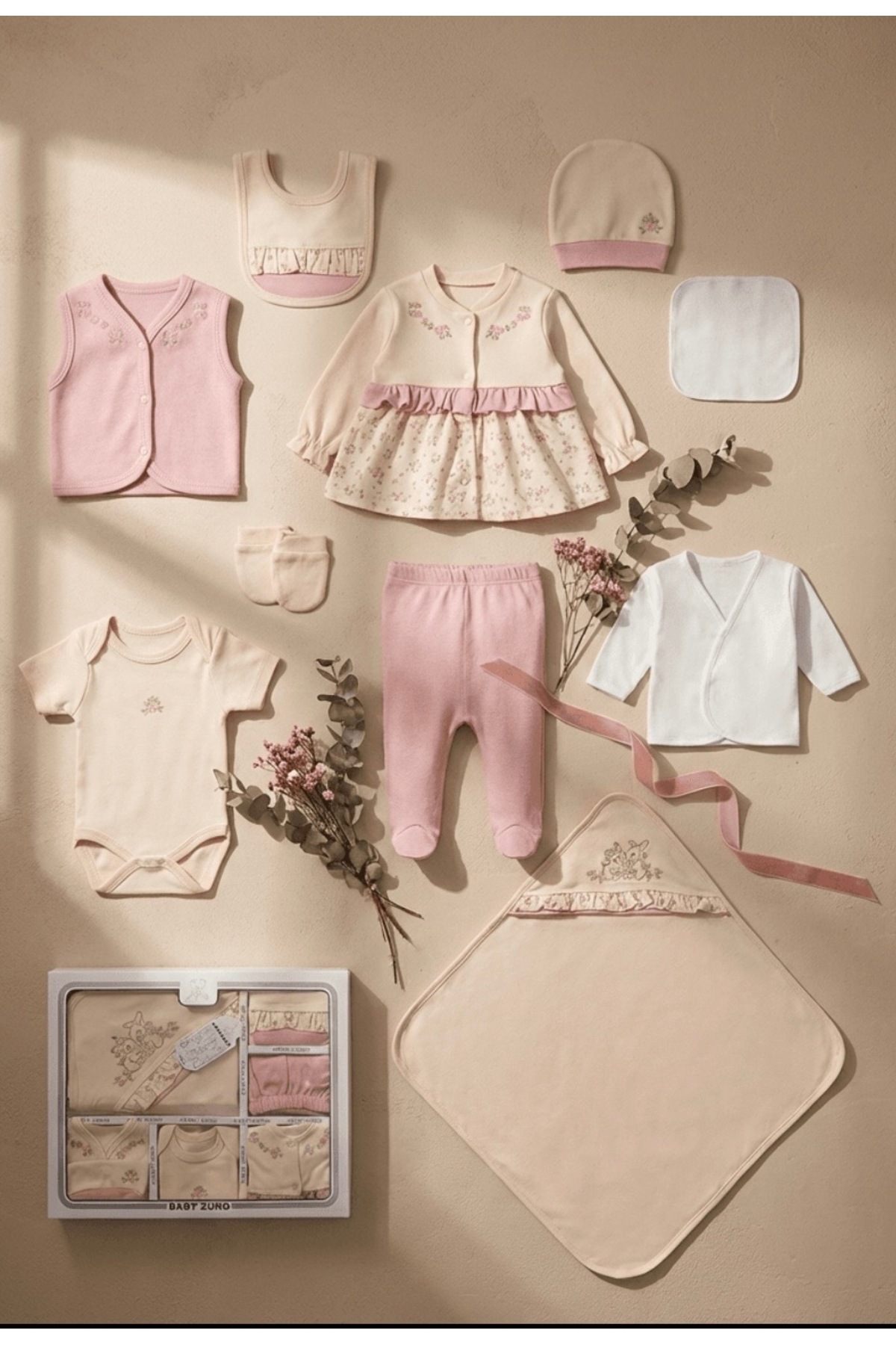 NEU KIDS KUTULU %100 pamuk 10 lu çiçek detaylı yenidoğan hastane çıkışı bebek kiyafeti fotoğrafı 2 (önizleme)