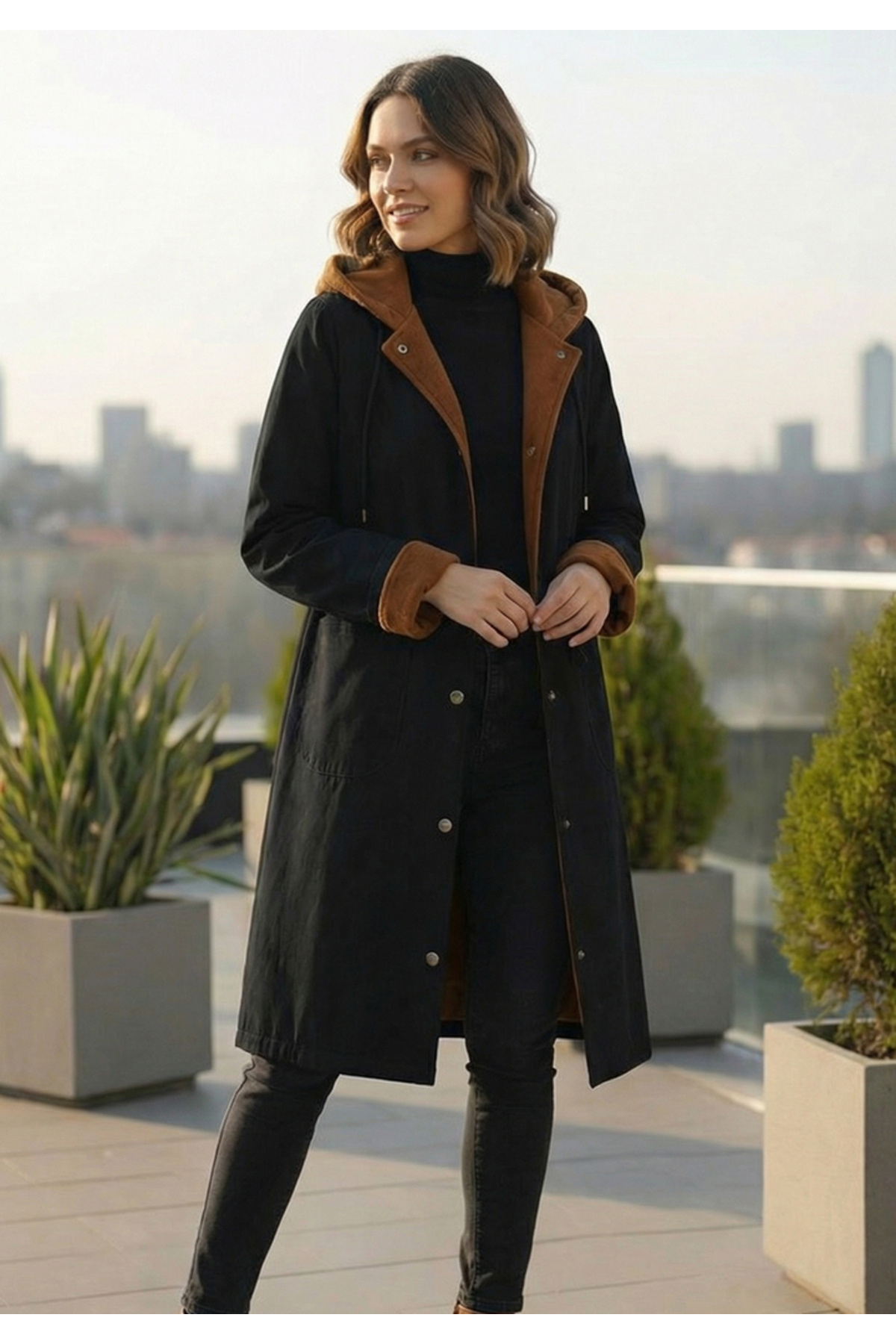 Little Visqon  Kadın Siyah Su Geçirmez Mikro Kumaş Kapüşonlu İçi Viskon Karışımlı Kaşe Astarlı Midi Boy Mont - Görsel 4