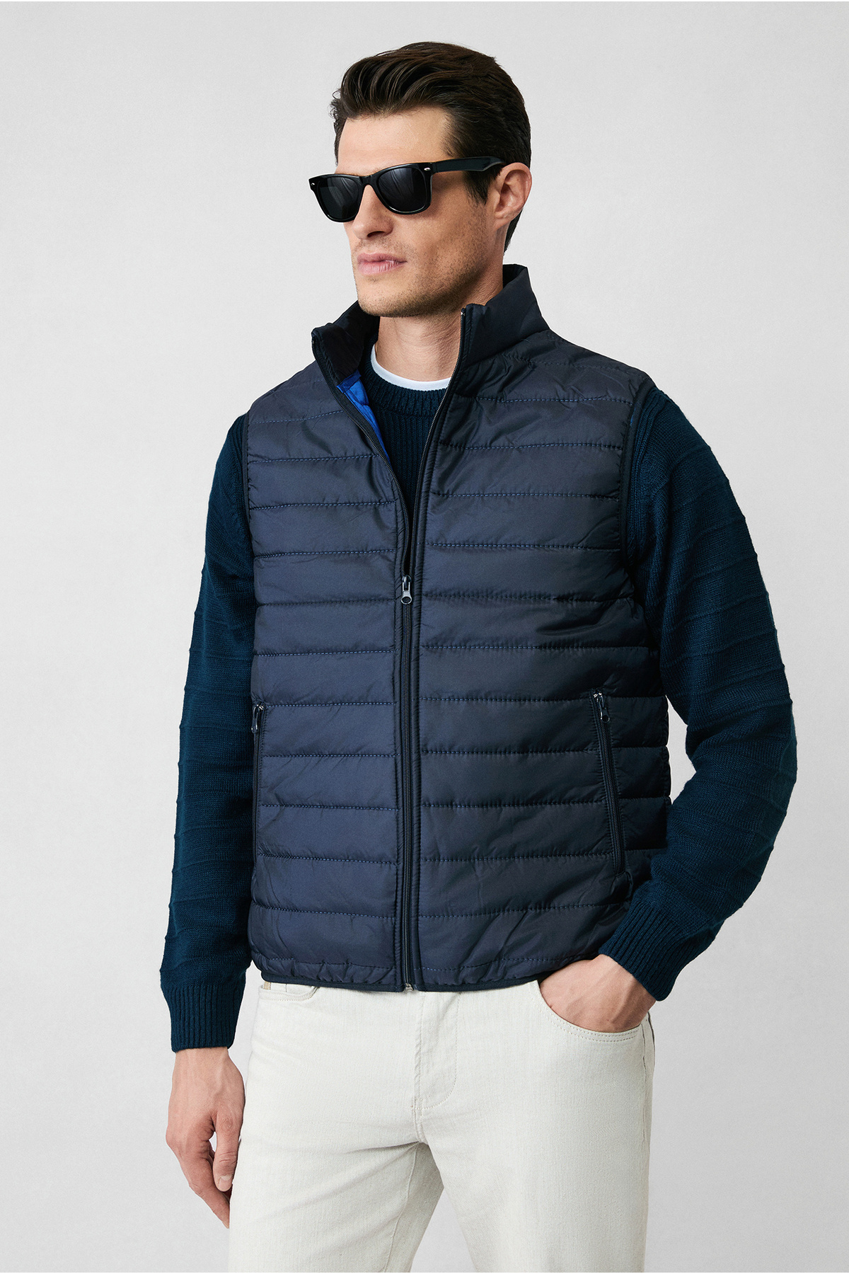 Kiğılı  Dik Yaka Fermuarlı Kapitone Spor Şişme Yelek - Görsel 2