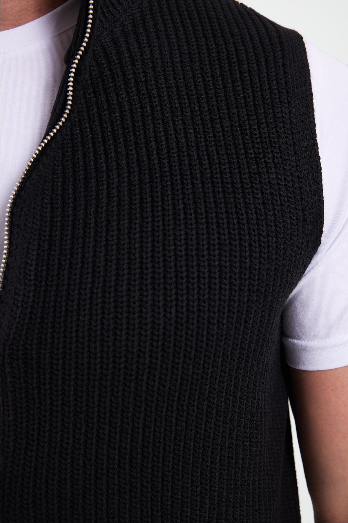 Tudors  Erkek Standart Fit Normal Kesim Fermuarlı Dik Yaka Sıcak Tutan Siyah Triko Yelek - Görsel 6