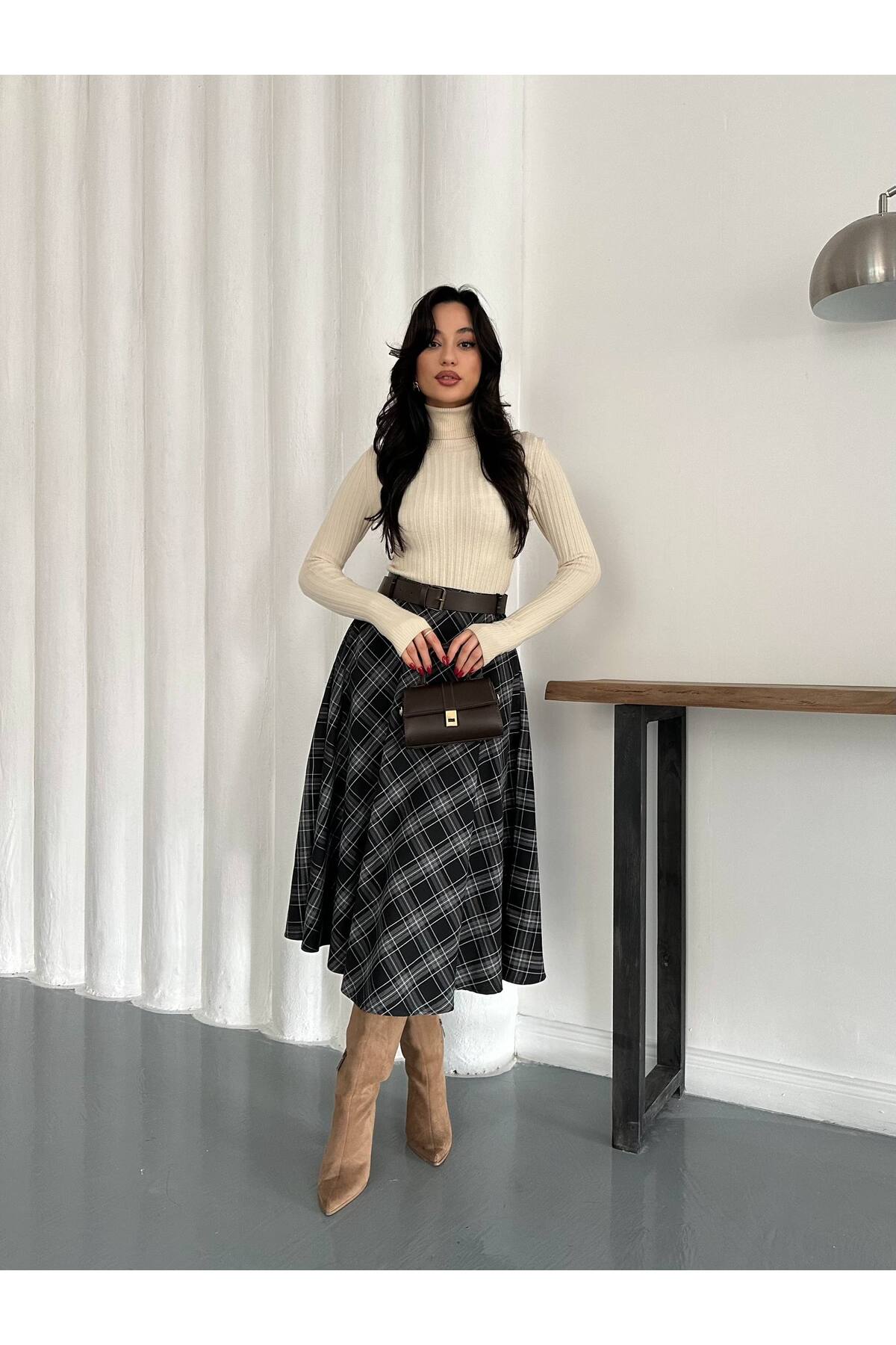 Jupe à carreaux femme - Combinaison quotidienne chic et confortable - Görsel 3