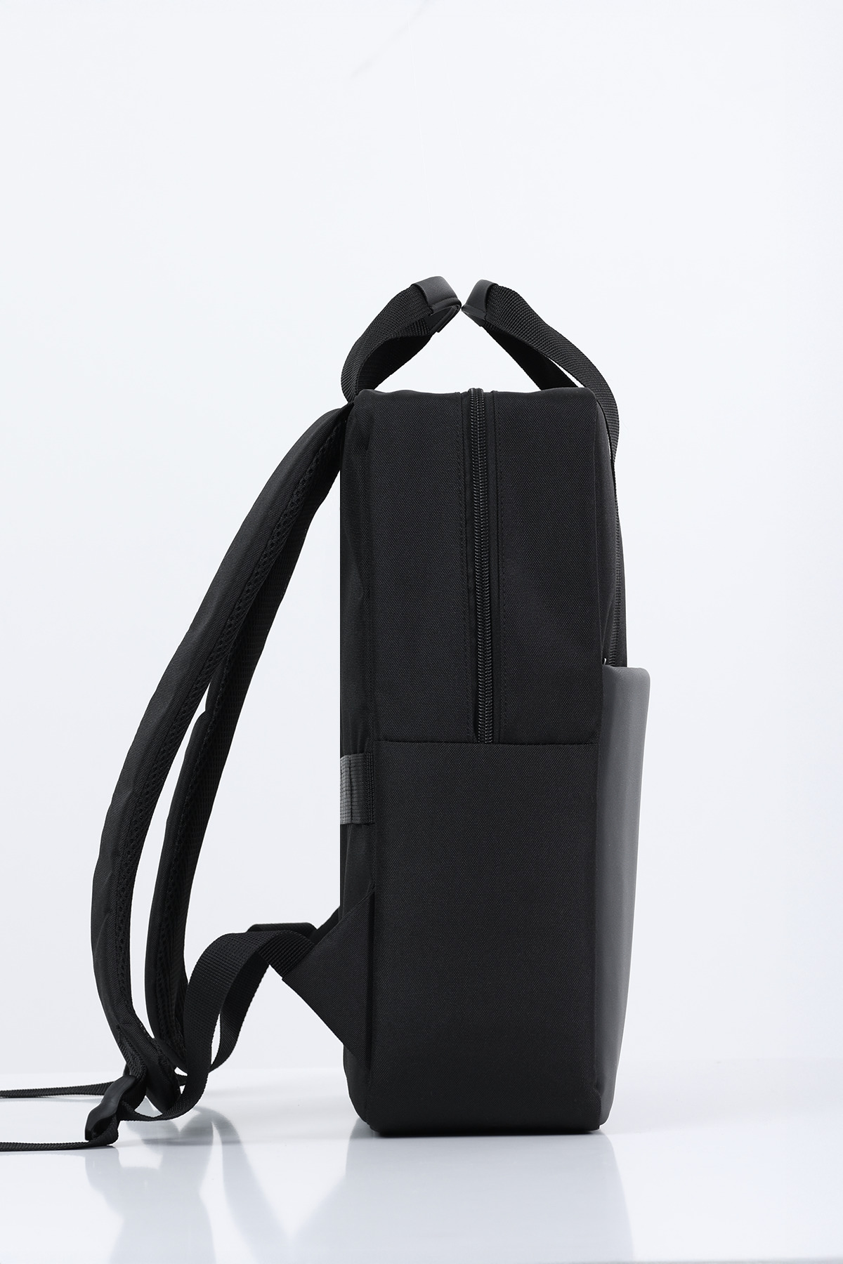 D'VERS  Su İtici Kumaş Özellikli 15.6-16.1-16.9 Inç Uyumlu Siyah Sırt Laptop Çantası - Görsel 3