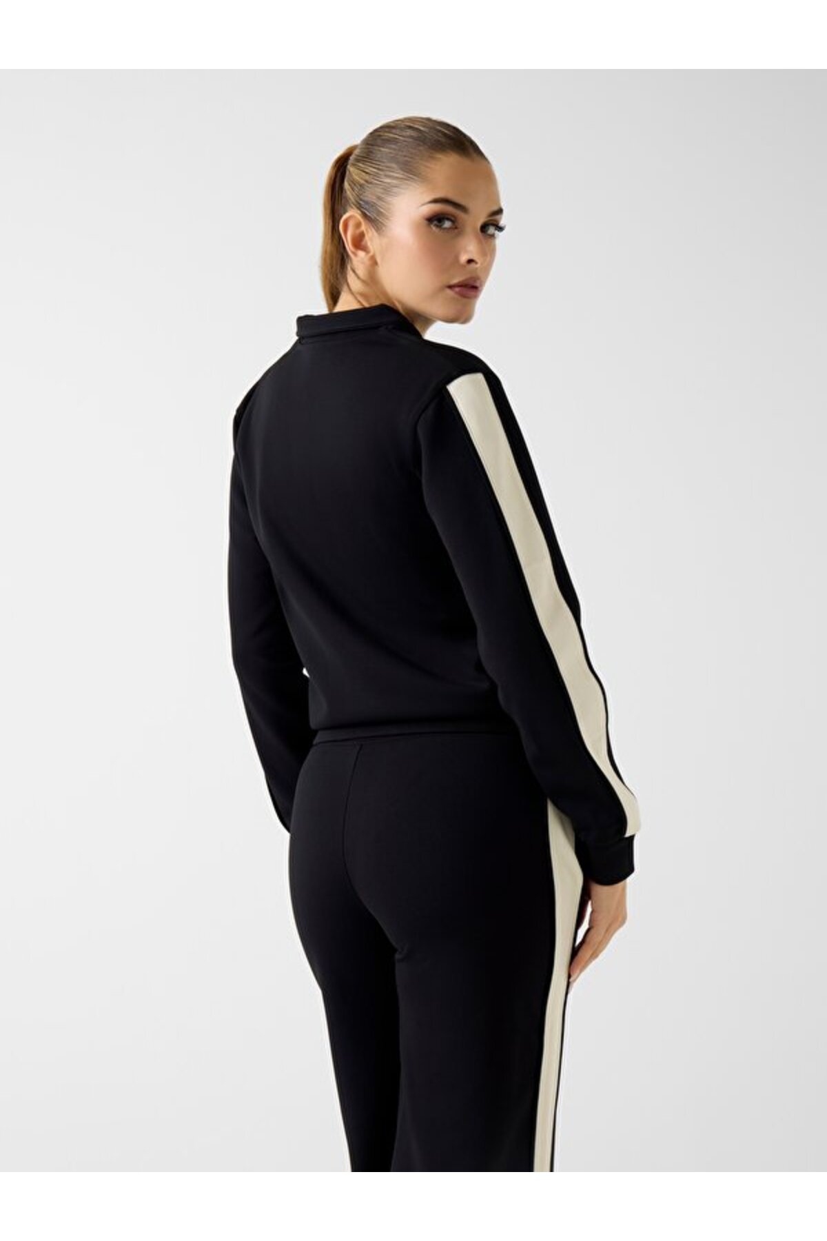 Guess Marlene Kadın Aktif Sweatshirt görsel 3