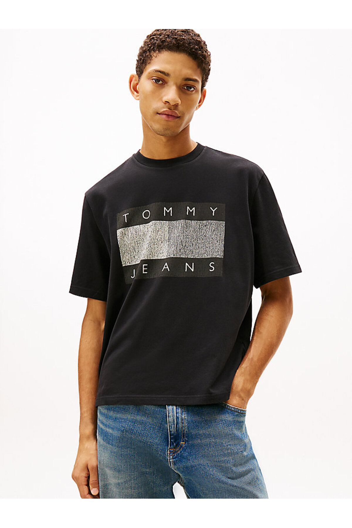 تامی هیلفیگر تی شرت مردانه طرح پرچم پریشان TJM 90S