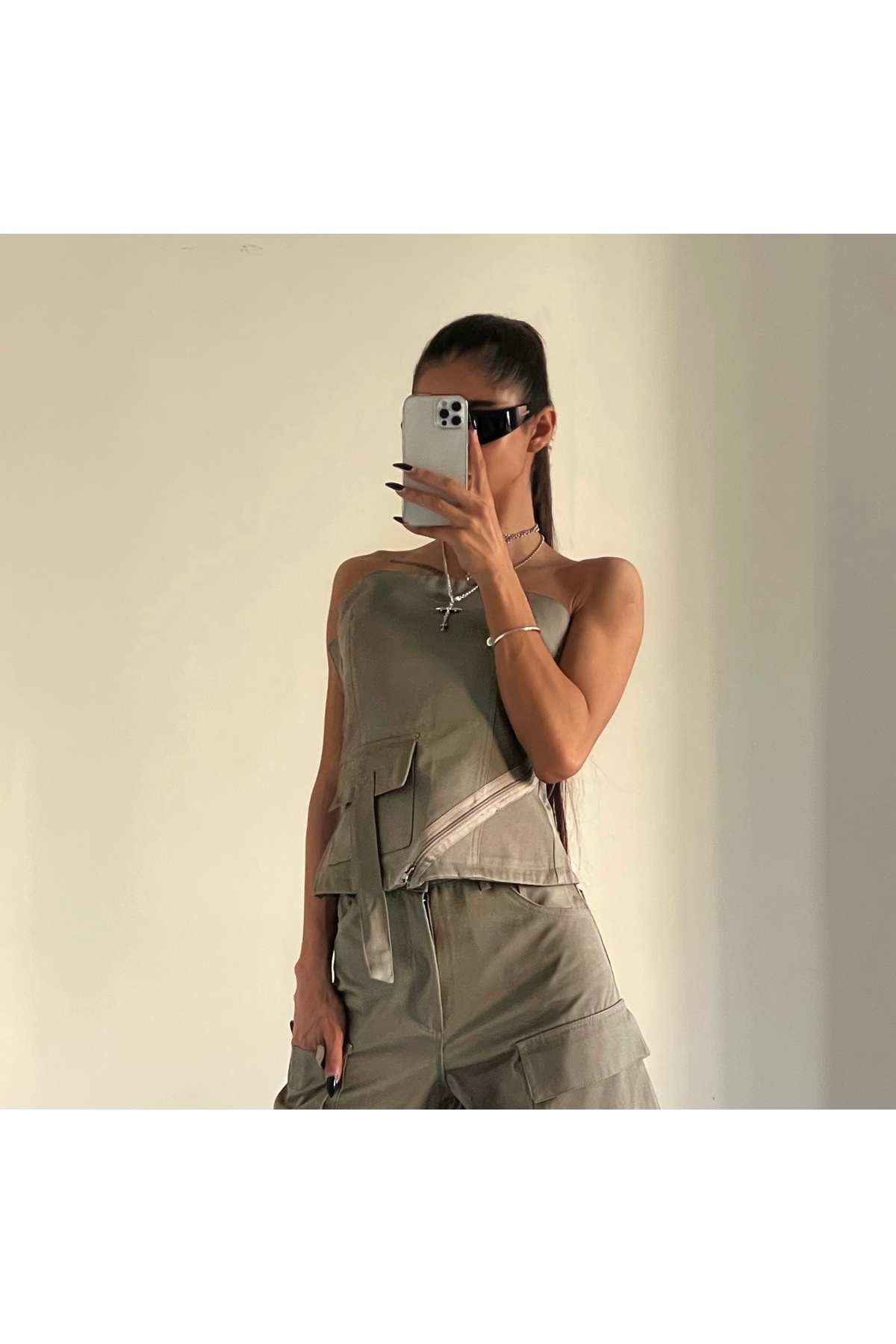 Alien 1979  Kadın Straplez Kuşaklı Korse Bluz – Şık ve Modern Tasarım - Görsel 3