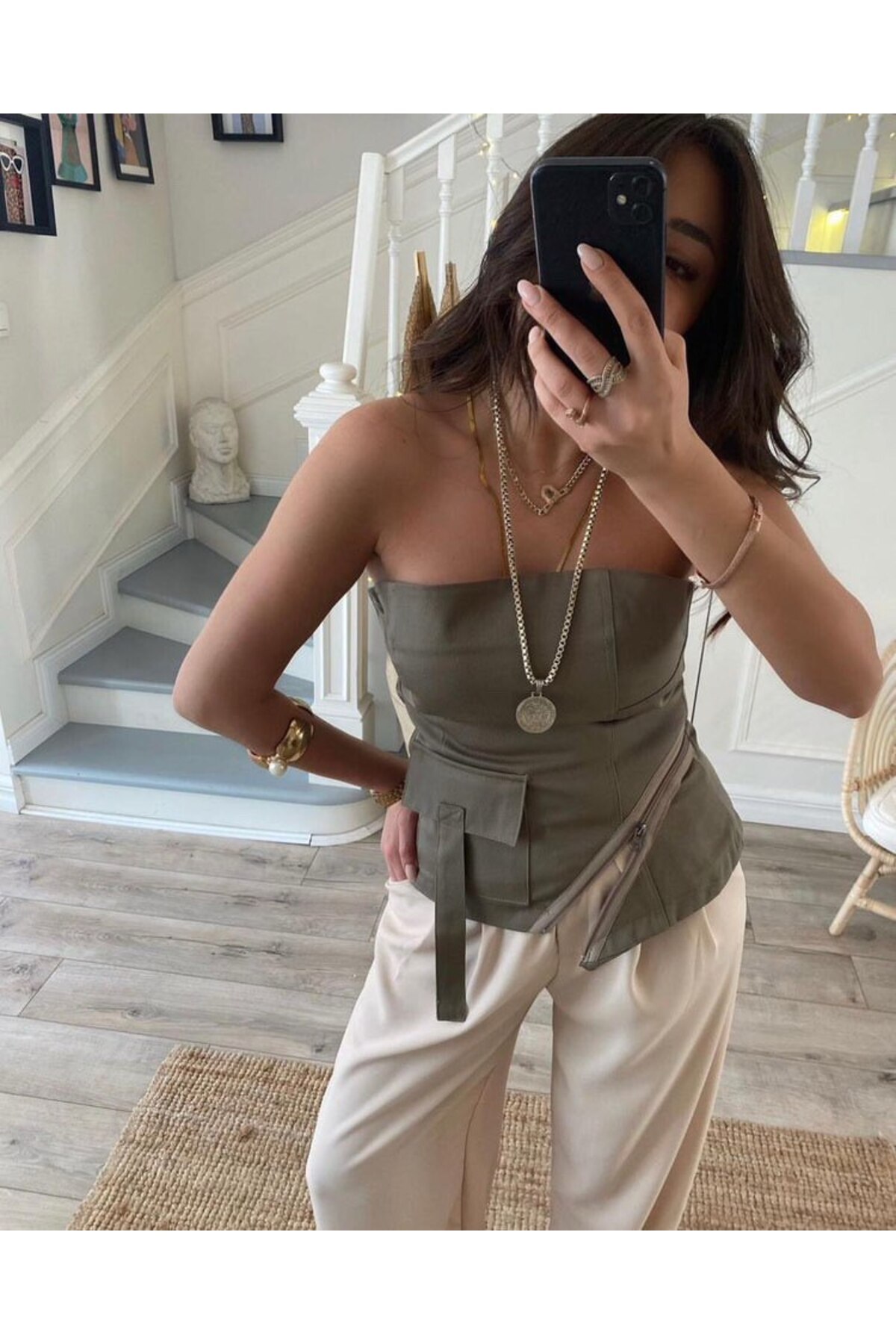 Alien 1979  Kadın Straplez Kuşaklı Korse Bluz – Şık ve Modern Tasarım