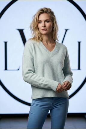 LWL Kadın Su Yeşili Işıltılı V Yaka Crop Rahat Kesim Yumuşak Dokulu Örme Kazak