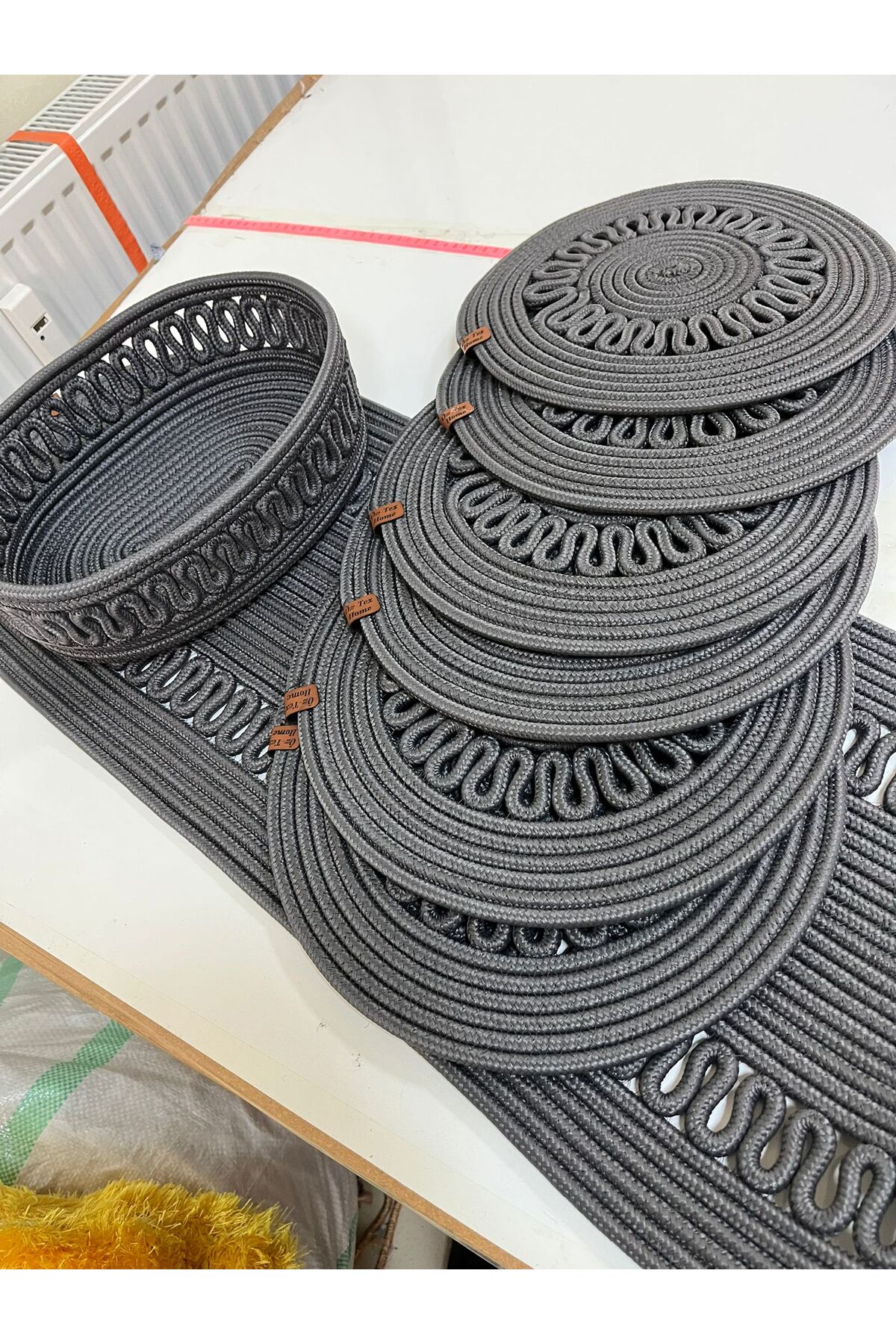 Jute,Straw color American Service, 6 Underplates 1 Runner 6 Coasters 1 Bread Basket,Underplate Set