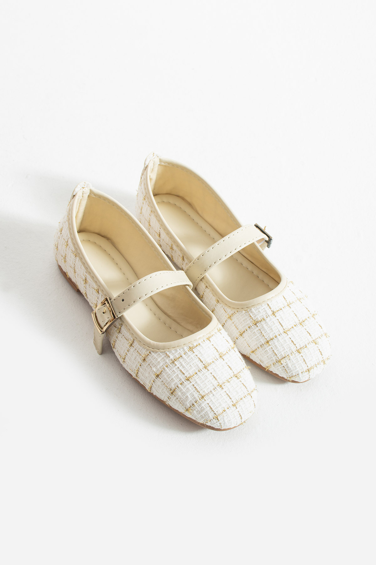 star shoes  Beyaz Tüvit Kumaş Kadın Babet Şık Tokalı Ortopedik Taban Günlük Ayakkabı - Görsel 2