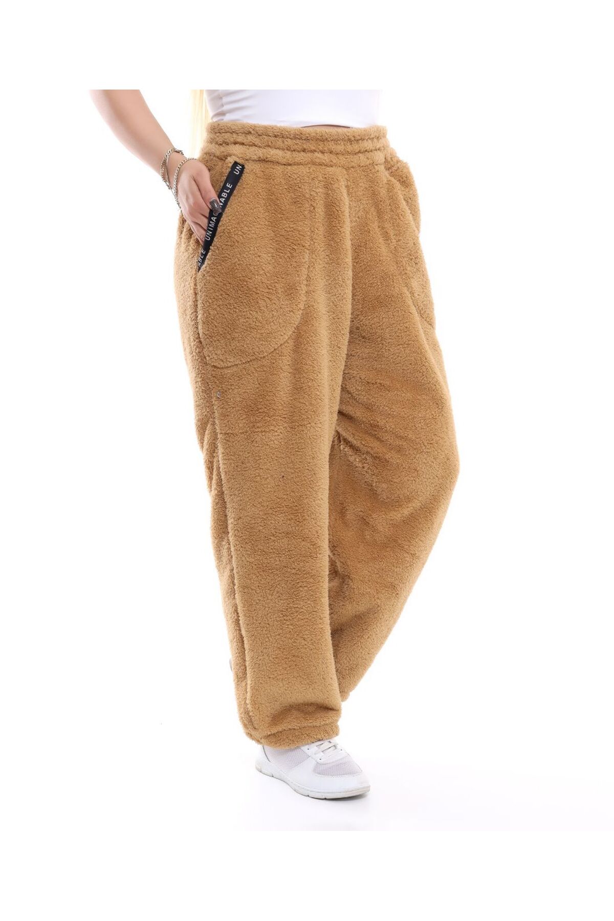 BİrHoşButik BÜYÜK BEDEN LİKRALI YUMUŞACIK CEPLİ RİBANALI FERMUARSIZ KIŞLIK TREND TREND PELUŞ POLAR EŞOFMAN ALTI