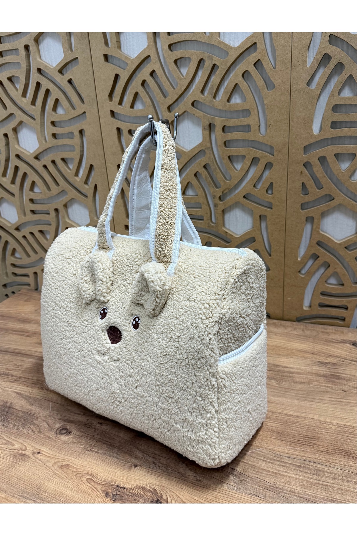 Mini Chics Peluş Kumaş Ayı Nakışlı Bebek Taşıma Çanta & Anne Çanta fotoğrafı 5 (önizleme)