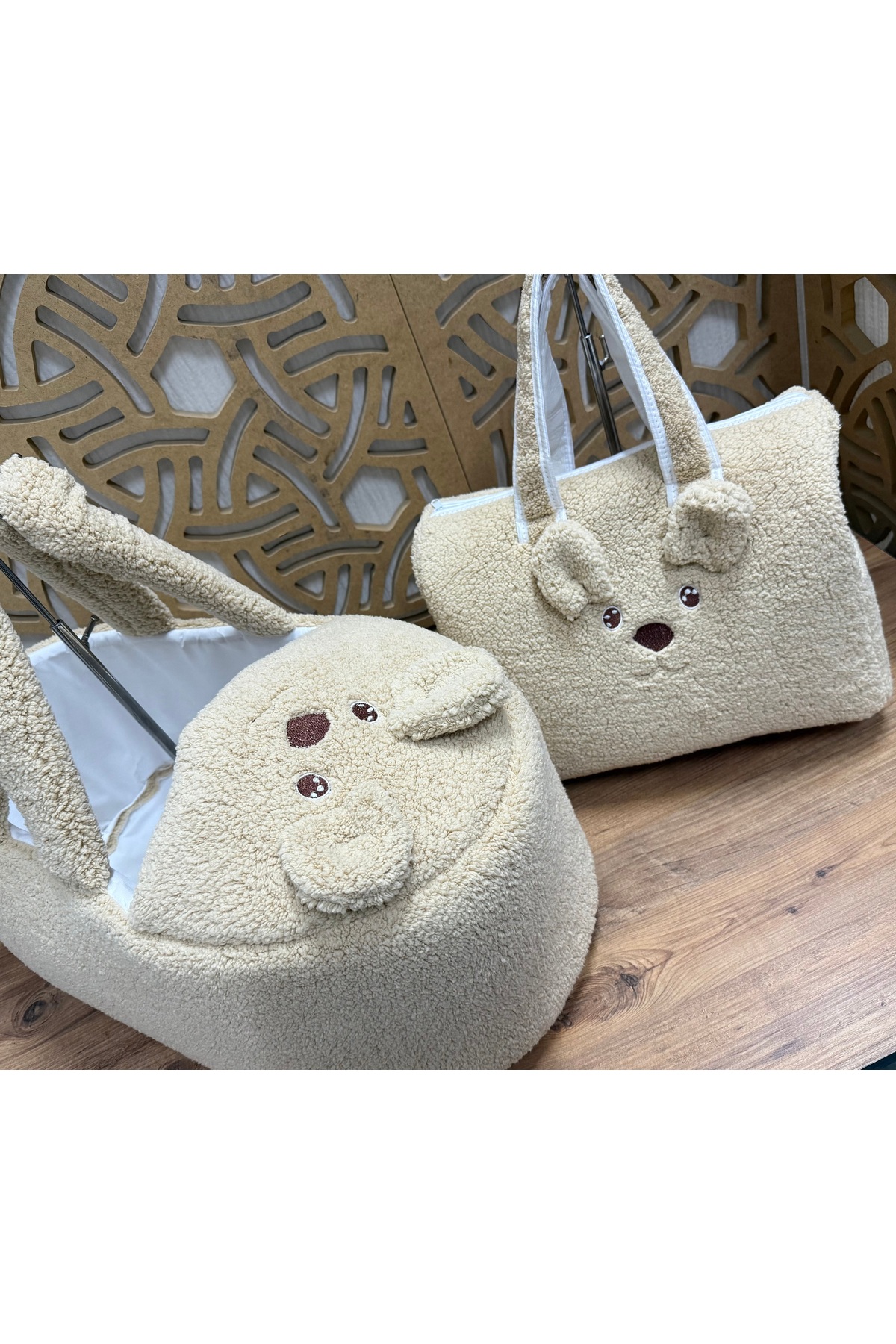 Mini Chics Peluş Kumaş Ayı Nakışlı Bebek Taşıma Çanta & Anne Çanta fotoğrafı 2 (önizleme)