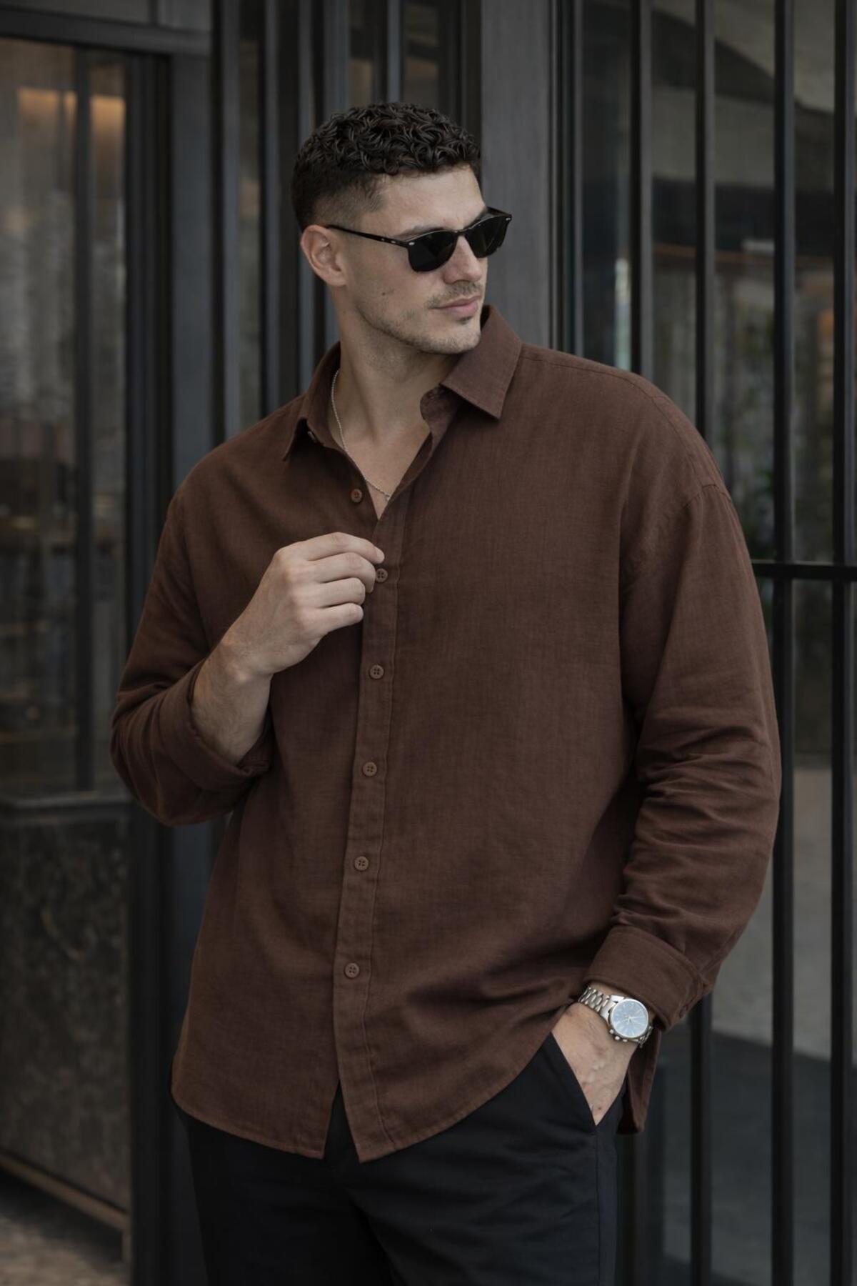 Valiberta  Nefes Alabilir Yarım Oversize Müslin Kumaş Uzun Kol Yakalı Erkek Gömlek - Kahve - Görsel 5