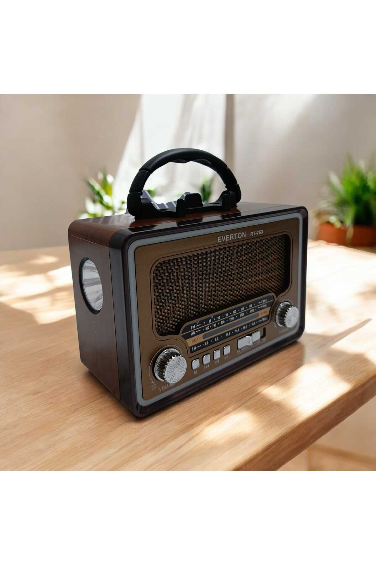 RT-763LED+FLASHLIGHT BLUETHOOT NOSTALGIC RADIO MUSIC PLAYER