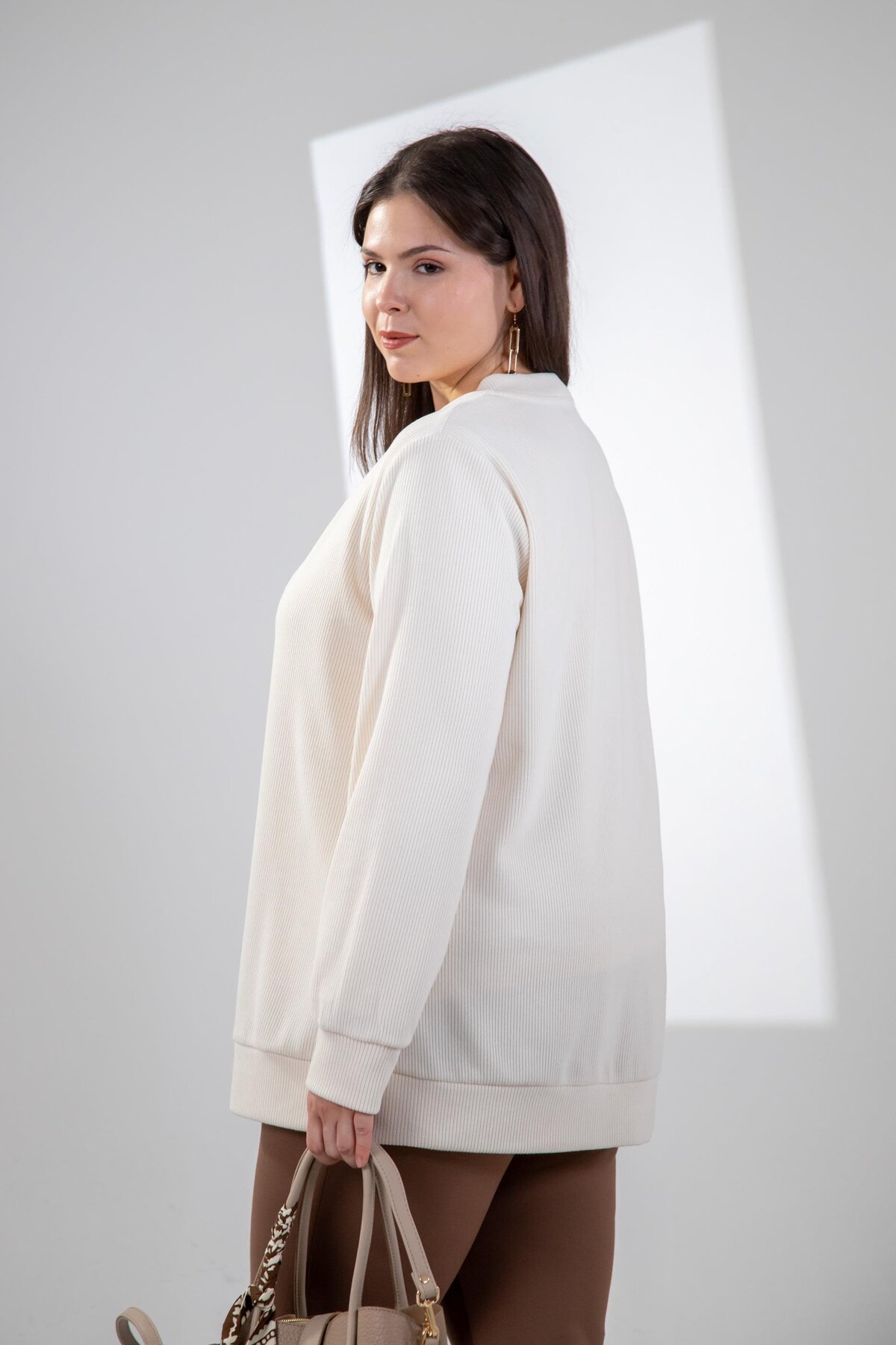 Roxxlen  Büyük Beden Düğme Detaylı Triko Hırka - Görsel 4