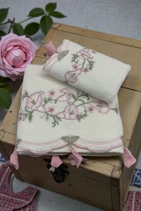 HAVLULAND ARLİVA NAKIŞLI ANALI KIZLI KÜPELİ %100 PAMUK ÇEYİZLİK BOHÇALIK 50X9...