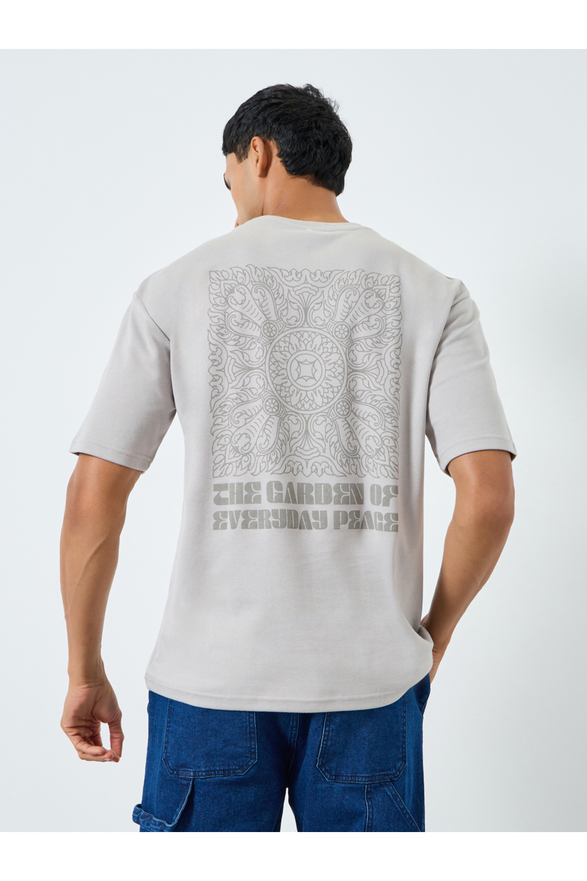 Styli Men Grey Graphic Print Oversized Crew Neck T-Shirt