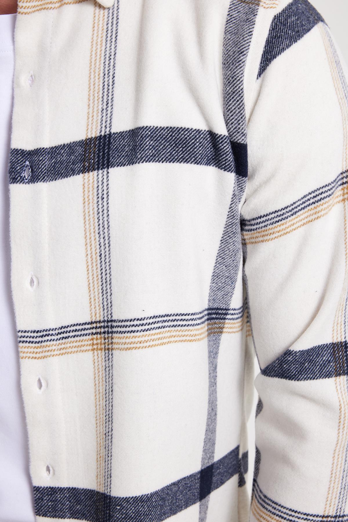 Erkek Slim Fit Dar Kesim Kareli Kışlık Oduncu Gömlek — اکرو DR250028-3158 — تصویر 4 از 8