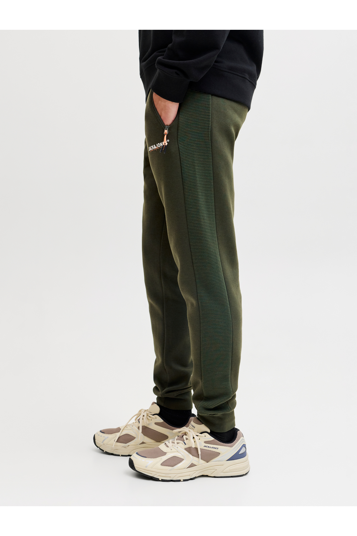 شلوار گرمکن ورزشی مردانه رنگارنگ فاق نرمال | جک اند جونز Jack & Jones TYC42A4926829BB18ACC9D000 - تصویر 7