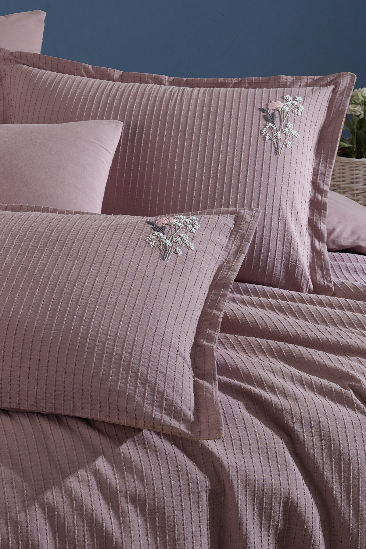 100% Cotton Double Embroidered Duvet Cover Set Eveya