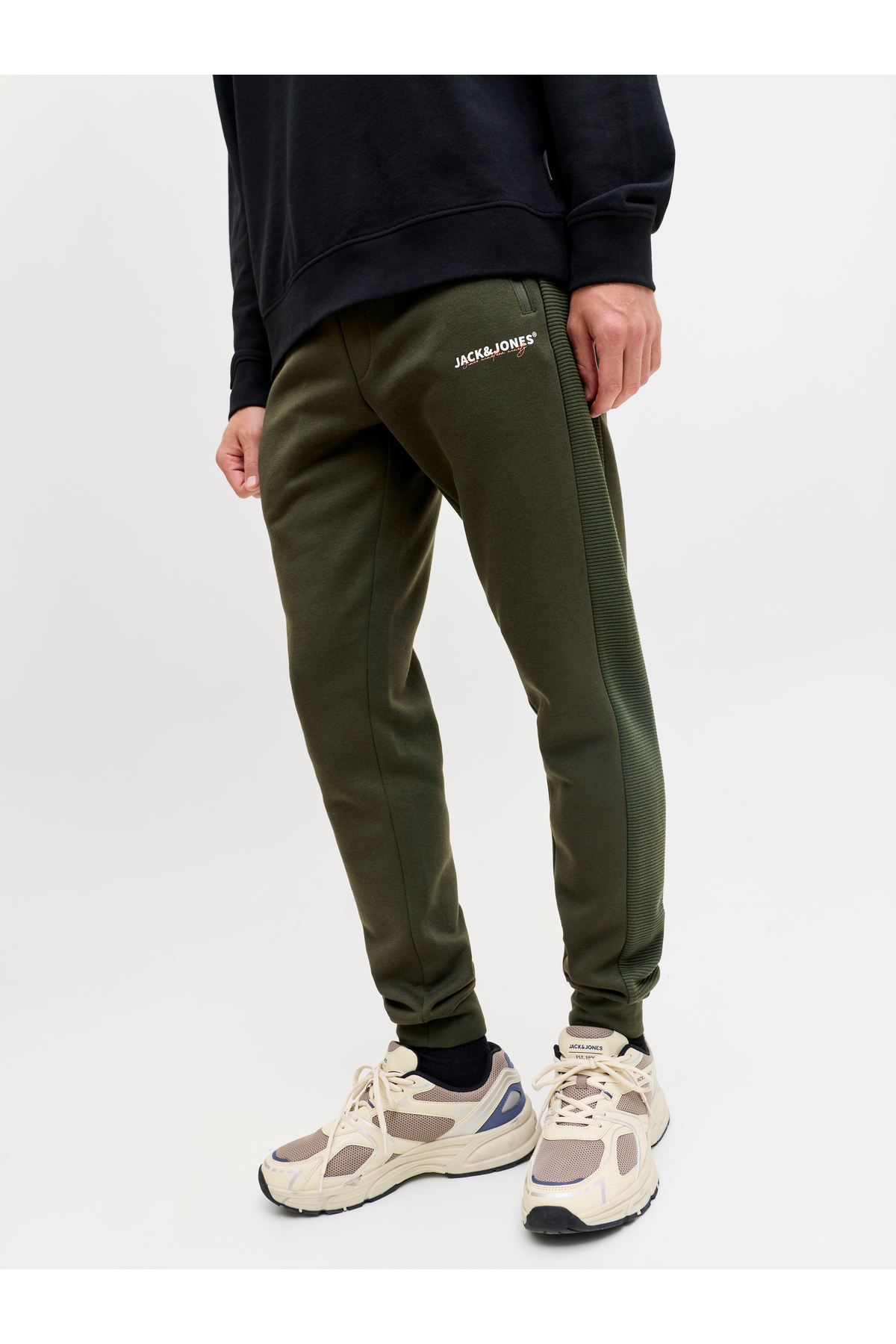 شلوار گرمکن ورزشی مردانه رنگارنگ فاق نرمال | جک اند جونز Jack & Jones TYC42A4926829BB18ACC9D000 - تصویر 8