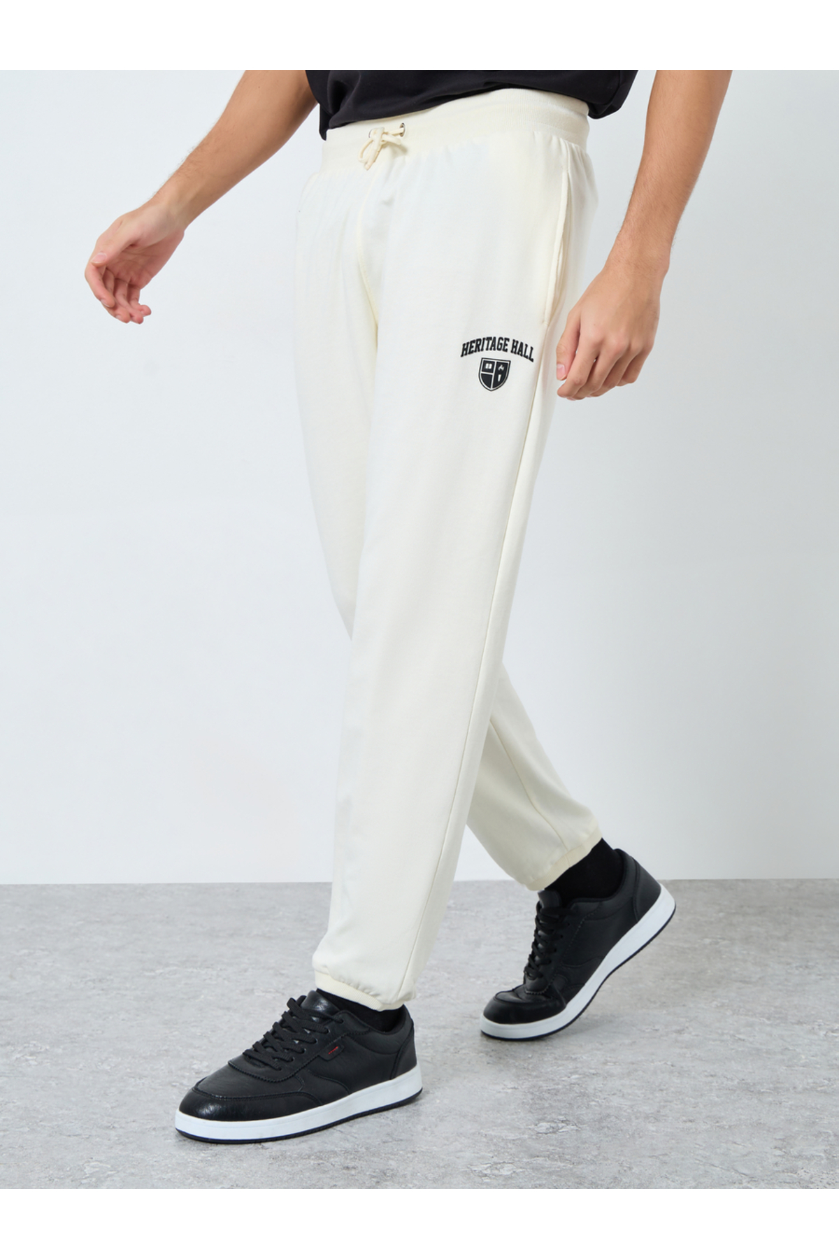 Styli Men Cream Pocket Print Terry Joggers