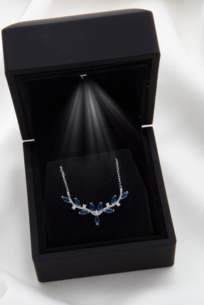 SARIASLAN Rodyumlu Mekik Taşlı Zarif Sarmaşık Kolye 925 Ayar Komple Gümüş