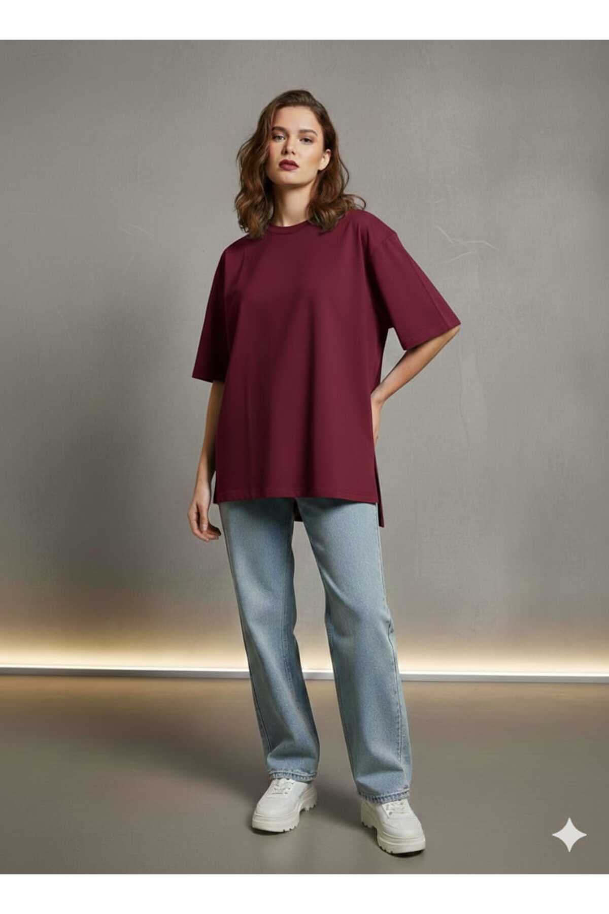 kikiriktekstil Women's Oversized Basic Crew Neck Side Slit Short