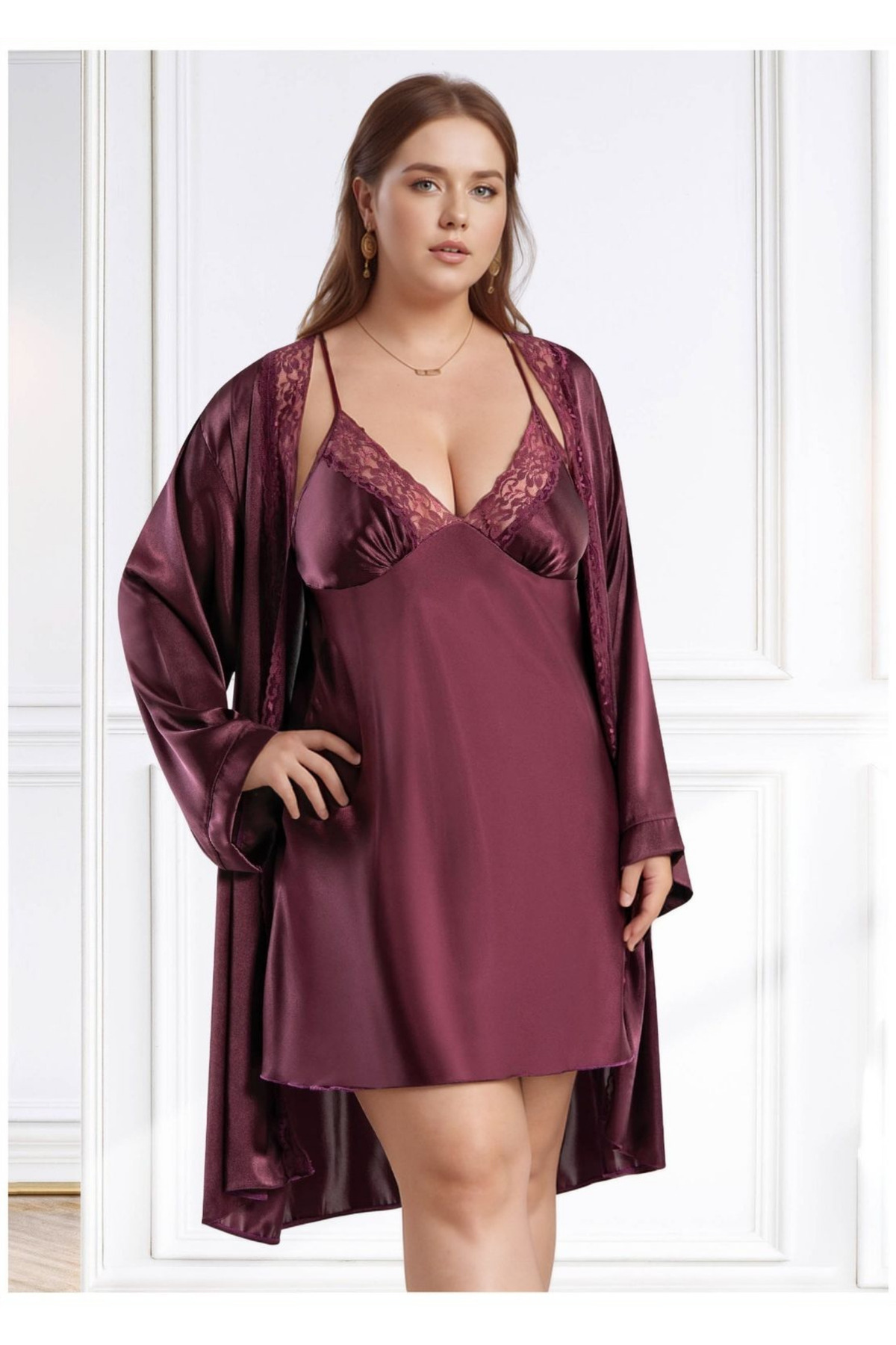 The Avenue Büyük Beden Saten Gecelik Sabahlık Takımı - Mürdüm Dantel İşlemeli 2'li Plus Size Set