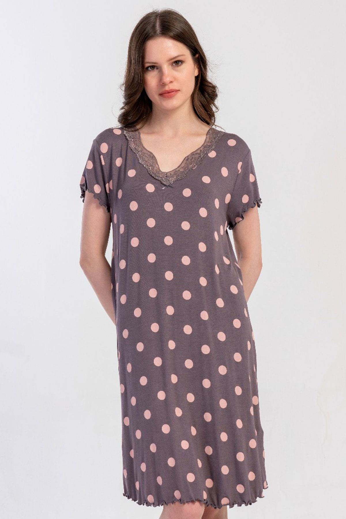Vienetta Kadın Viskon Kısa Kol V Yaka Dantelli Puantiyeli Gecelik Tunik Füme C9T8N2305