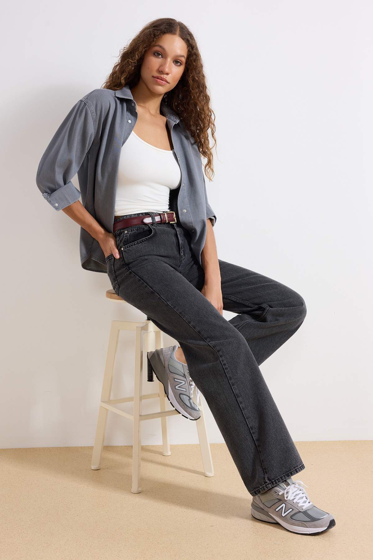 Trendyolmilla  Antrasit Yüksek Bel Wide Leg Geniş Paça %100 Pamuk Non-Stretch Jeans TWOSS23JE00068 - Görsel 2