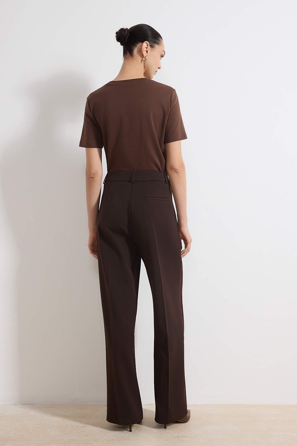 Trendyolmilla  Kahverengi Bordo Çizgili Kalın Tuşeli/Kışlık Dokuma Pantolon TWOSS26PL00013 - Görsel 4