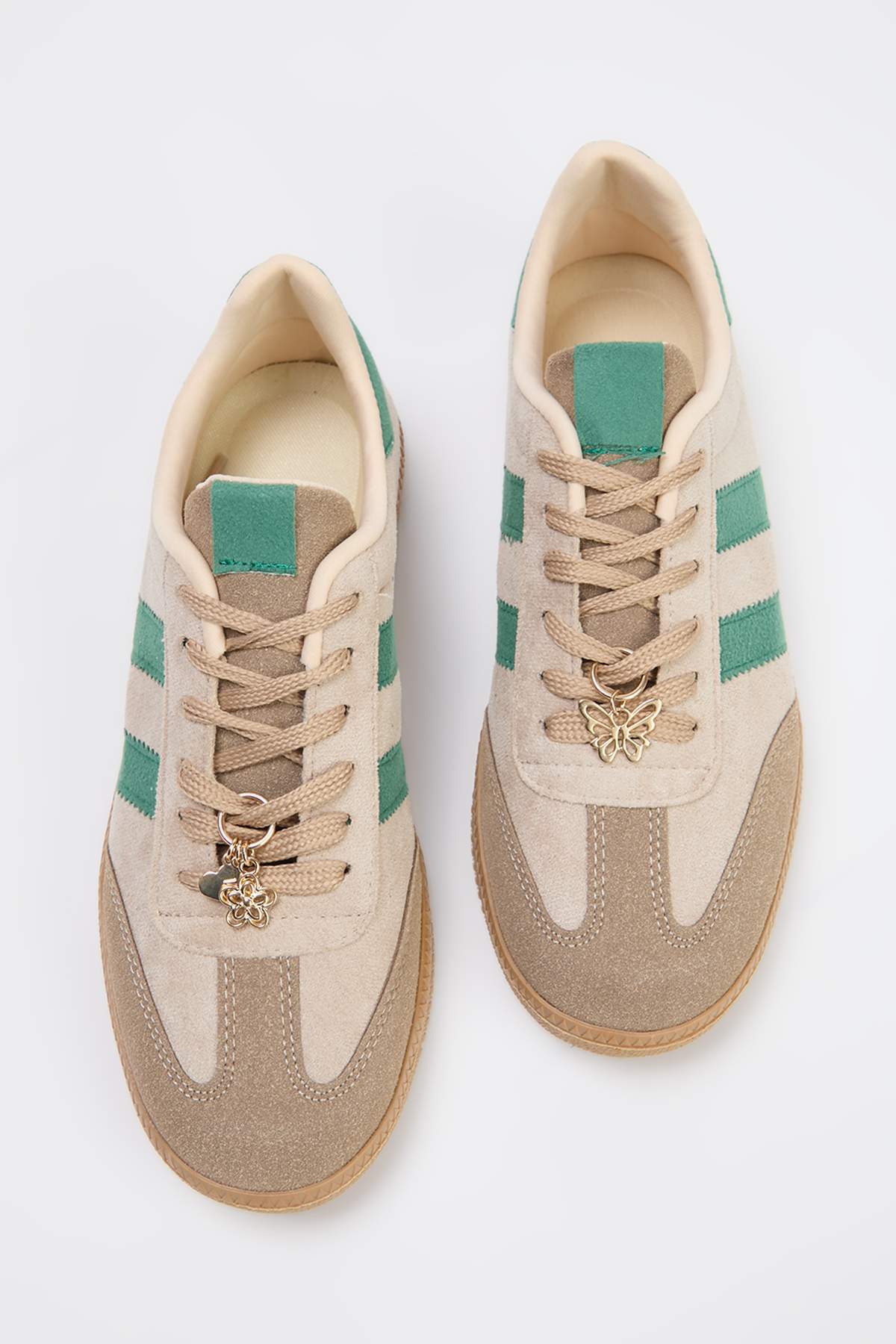 TRENDYOL SHOES Bež šarm detaljna ženska patika TAKSS26SN00002