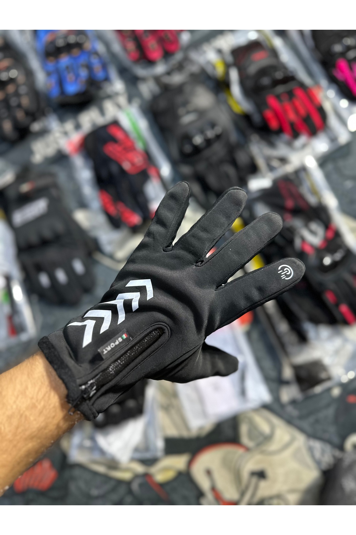 SoftShell Sports Kışlık İçi Polar Eldiven görsel 2