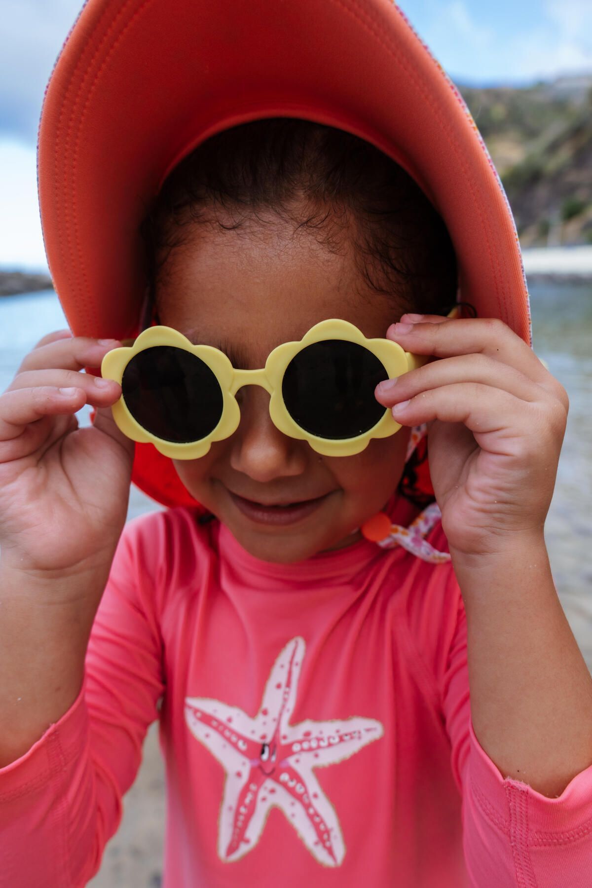 Decathlon Bebek UV Korumalı Çift Taraflı Şapka - Mercan Rengi - Çiçekli fotoğrafı 6 (önizleme)