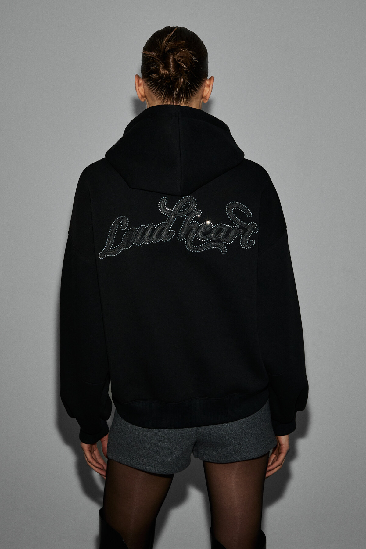 GRIMELANGE  ASTERELLE Kadın Pamuklu İçi Polarlı Oversize Kapüşonlu Sırtcı Patch Detaylı Siyah Sweatshirt - Görsel 7