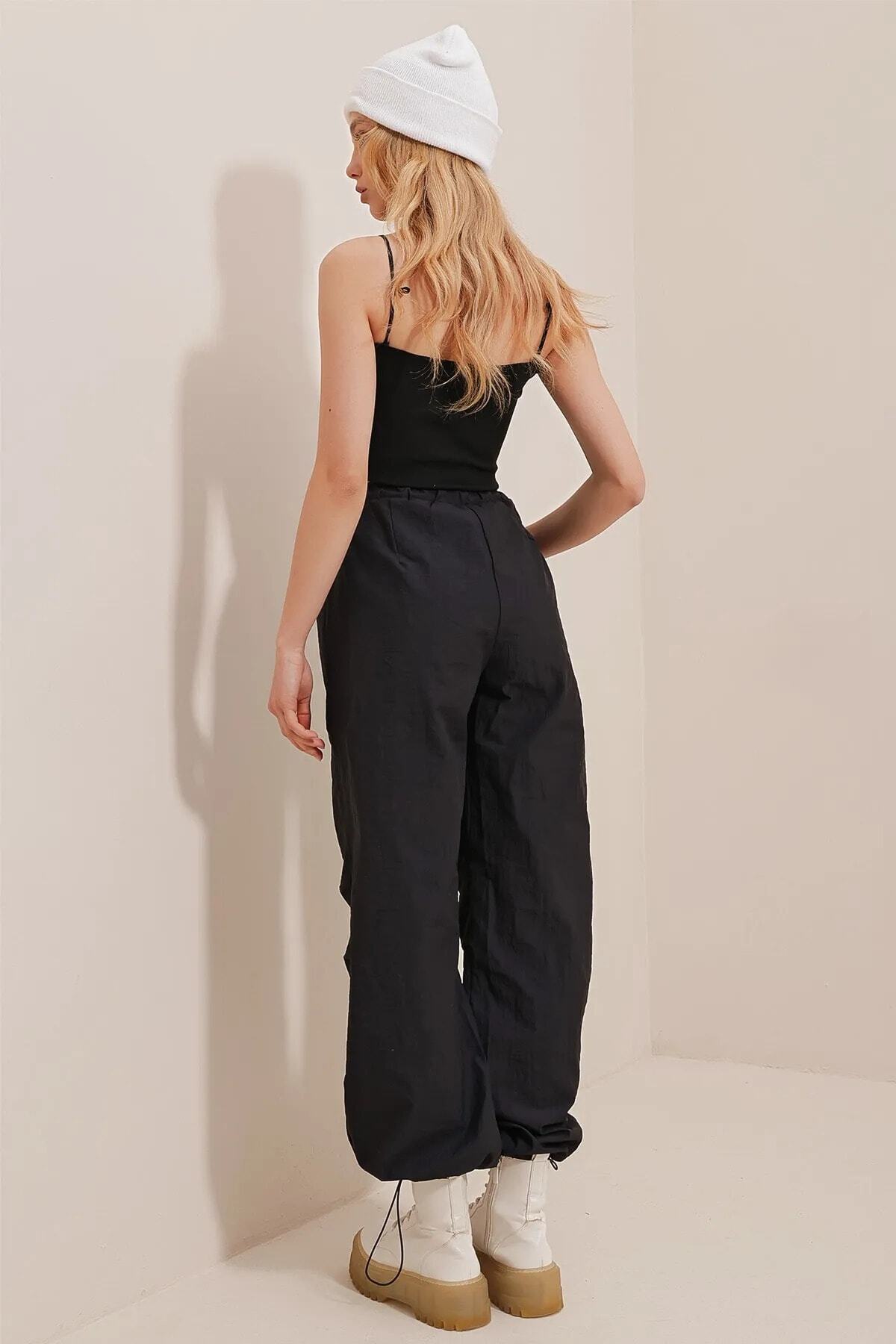 Laleli Butik  Kadın Siyah Paraşüt Kumaş Pantolon - Görsel 4