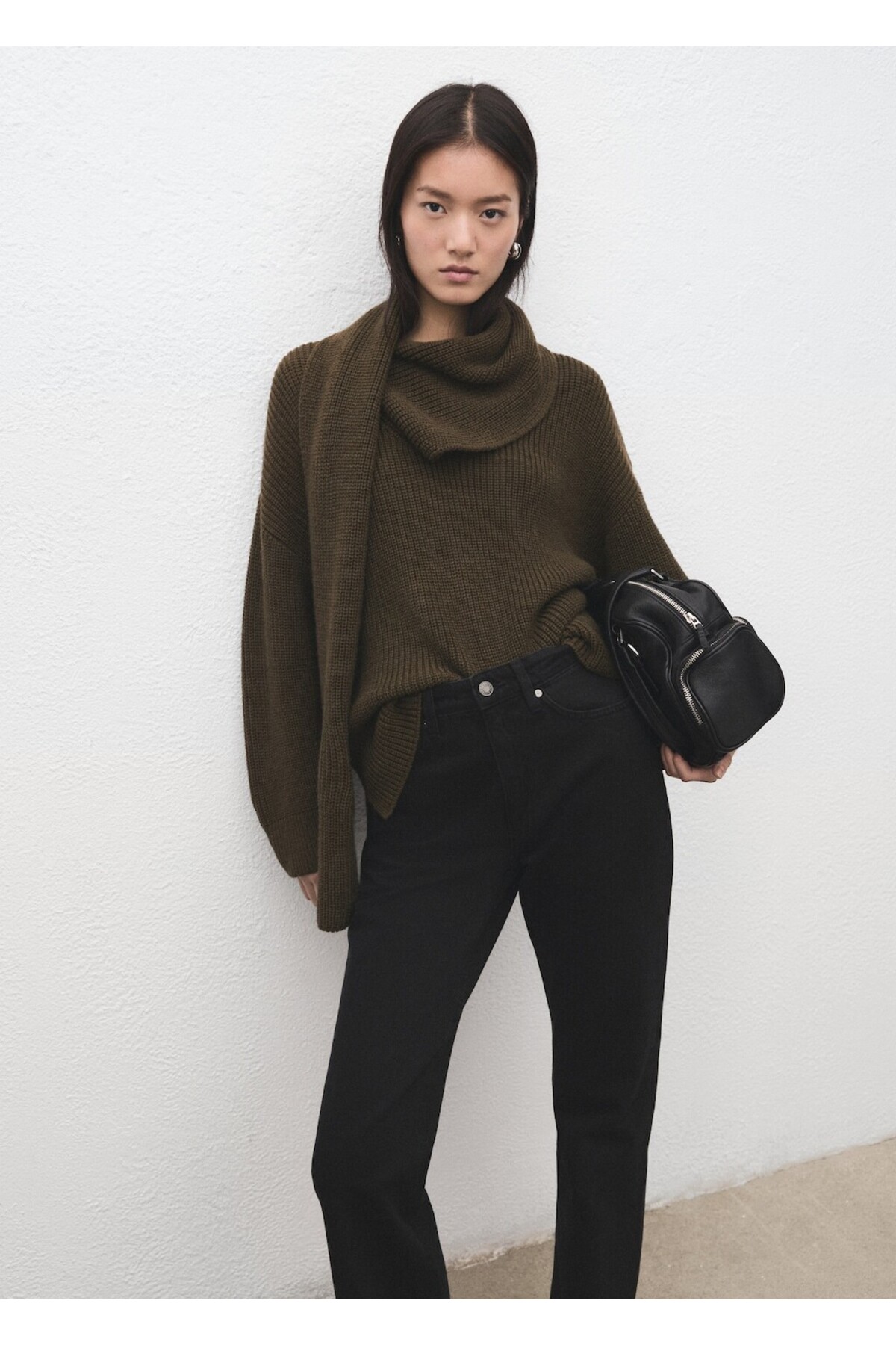 MANGO  Matilda düz kesim orta bel jean pantolon - Görsel 6