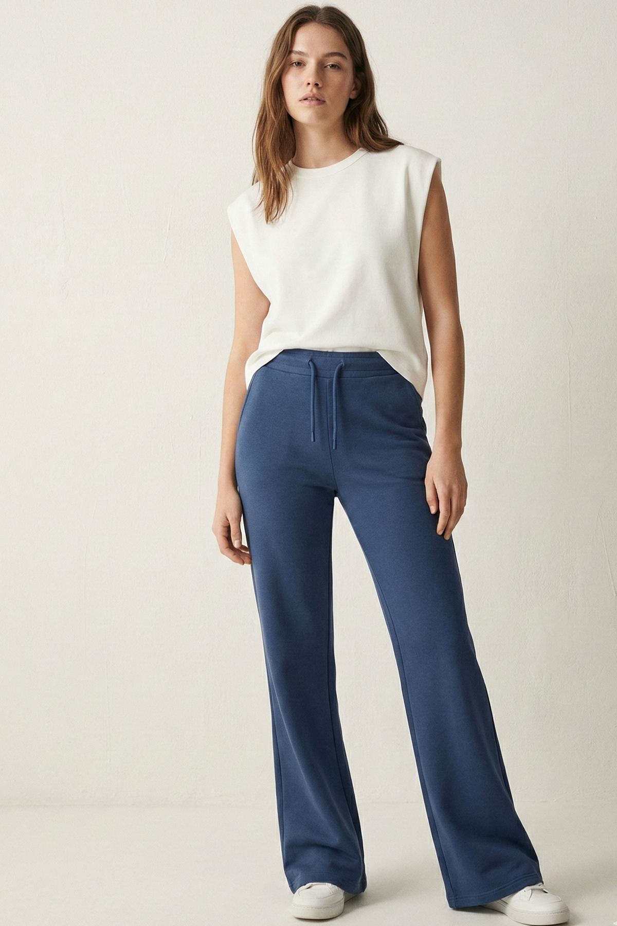 Elemge  Pamuklu Kadın Eşofman Altı Yüksek Bel İndigo Mavi Dar Kalıp Flare Fit Geniş Paça Cepli Esnek Likralı - Görsel 3