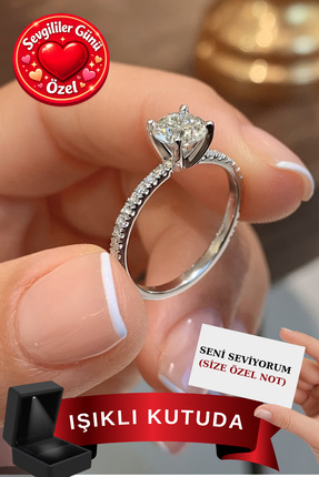 CARAT STONE Işıklı Kutuda 1 Carat Kadın Gümüş Yüzük (pırlanta Işıltılı)